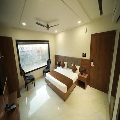 HOTEL SAPPHIRE Deluxe Room 3