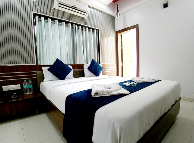 Deluxe AC Room