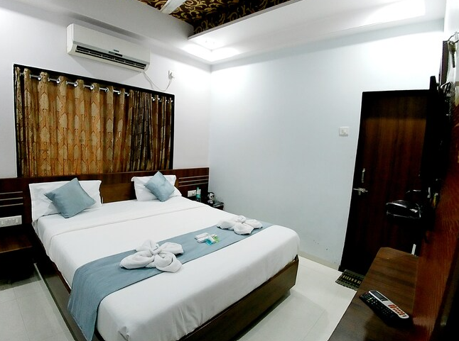  Interconnected Family Room AC
