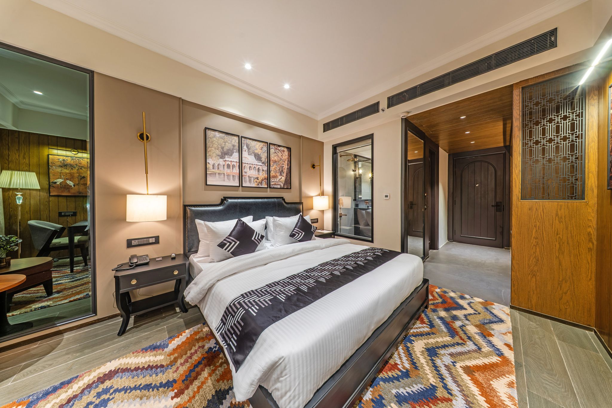 Medalio Signature Chandigarh Zirakpur Standard Room with In-Room Safe 4