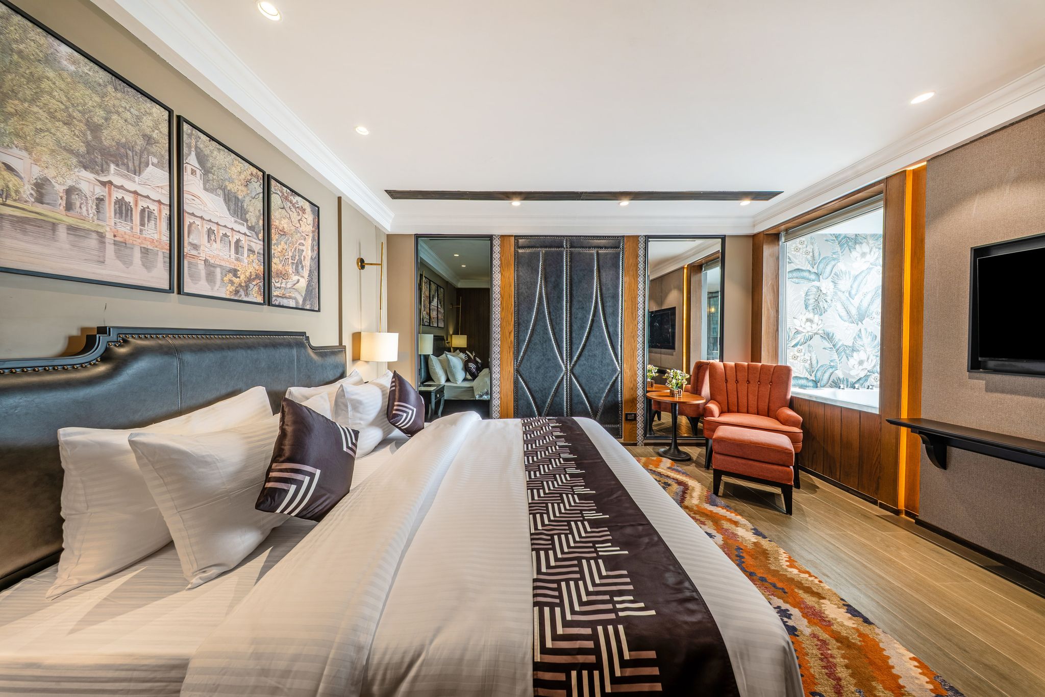 Medalio Signature Chandigarh Zirakpur Spacious Deluxe Room with Jacuzzi 4