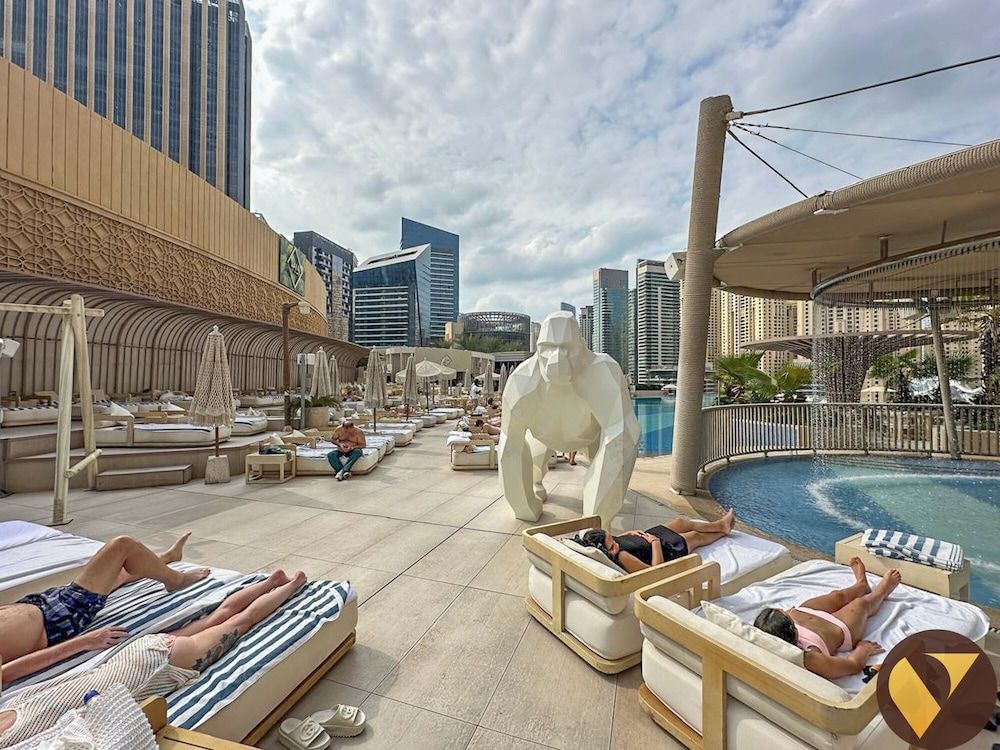 JW Marriott Marina Mall Access & Views