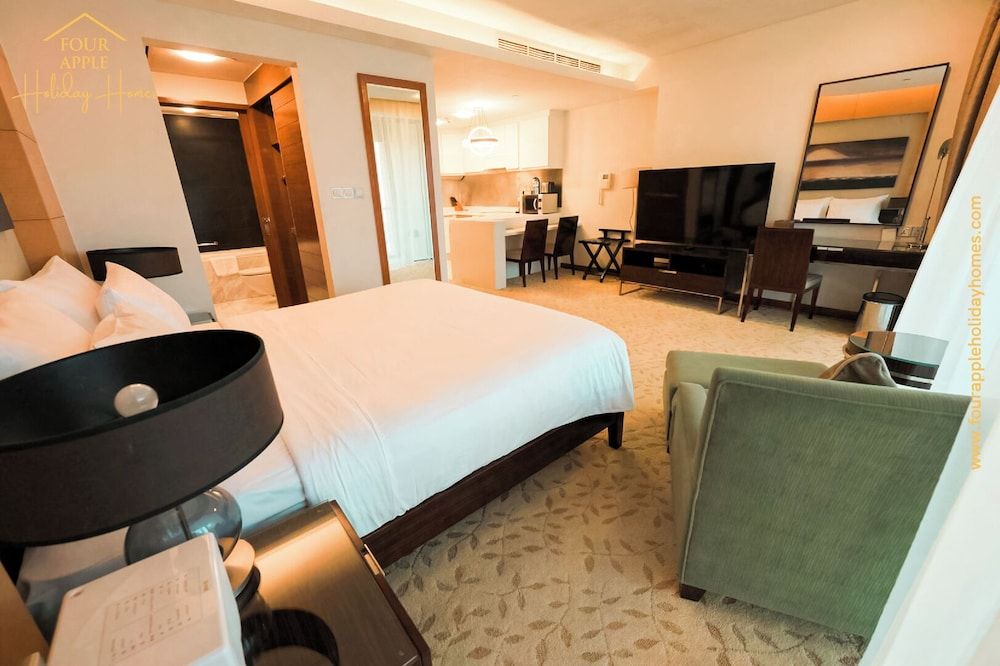 Luxury Studio Suite, Balcony, City View
