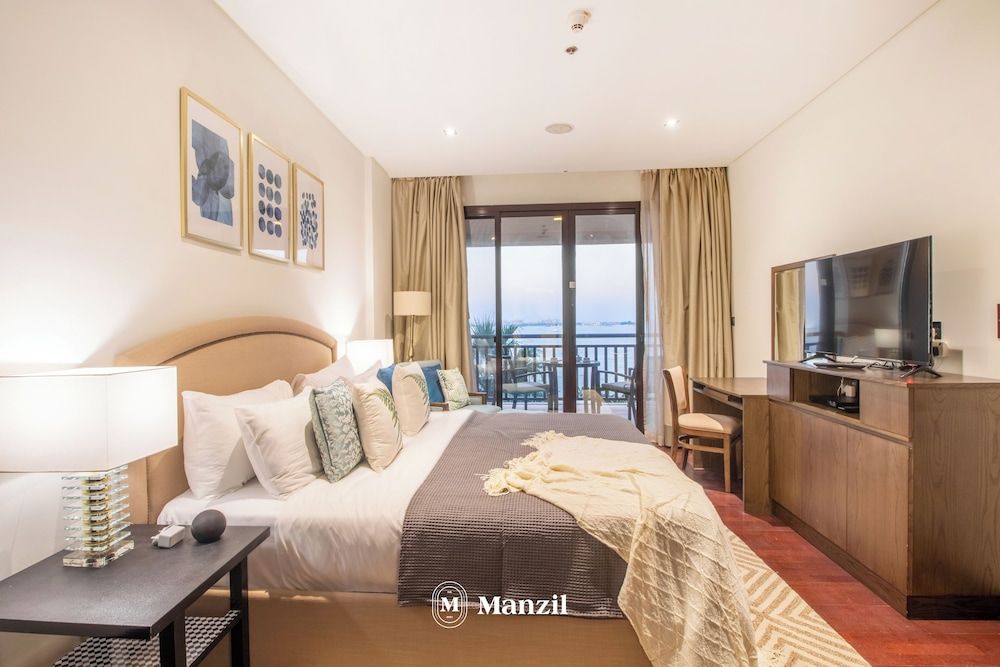 Manzil - 1BR in Palm with Sea View