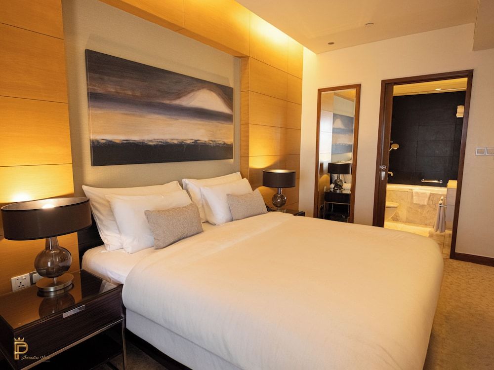 Comfortable One-Bedroom Apartment (Dubai Mall)
