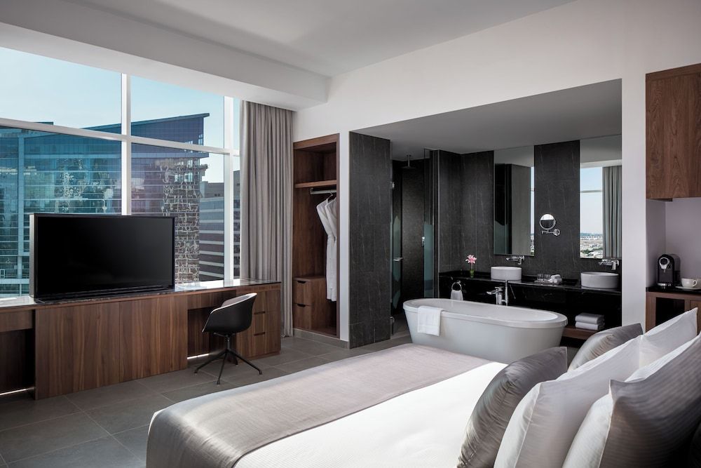 Suite (SkyBay)