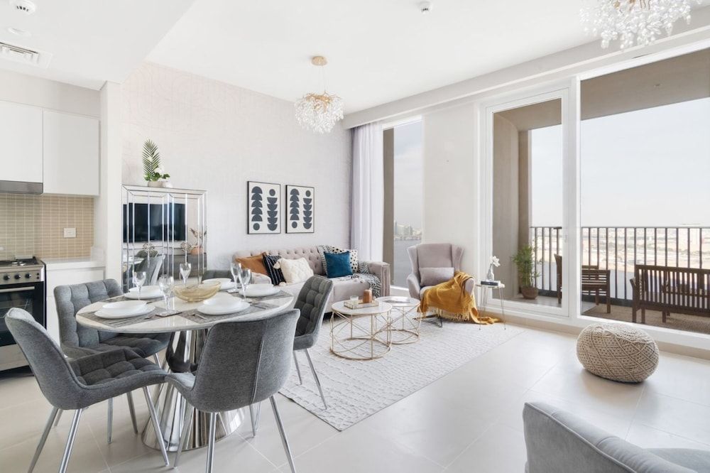 Luxury 2BR at Harbour Gate