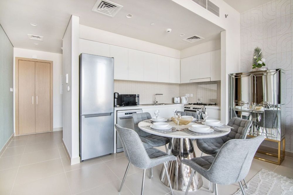 Luxury 2BR at Harbour Gate