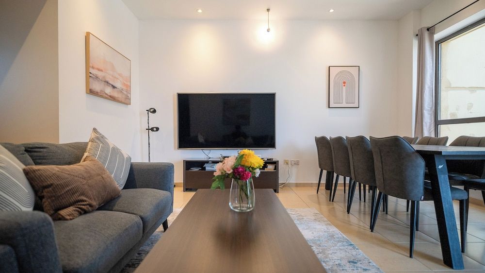 Phaedrus Living JBR Jewel Sadaf Tower