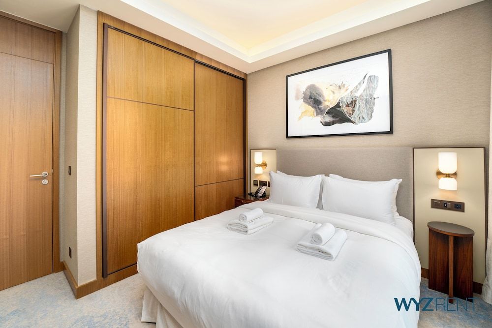 Luxury Apartment, City View