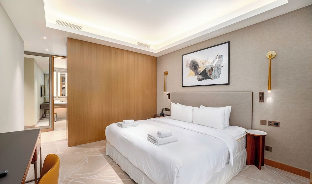 Luxury Apartment, City View