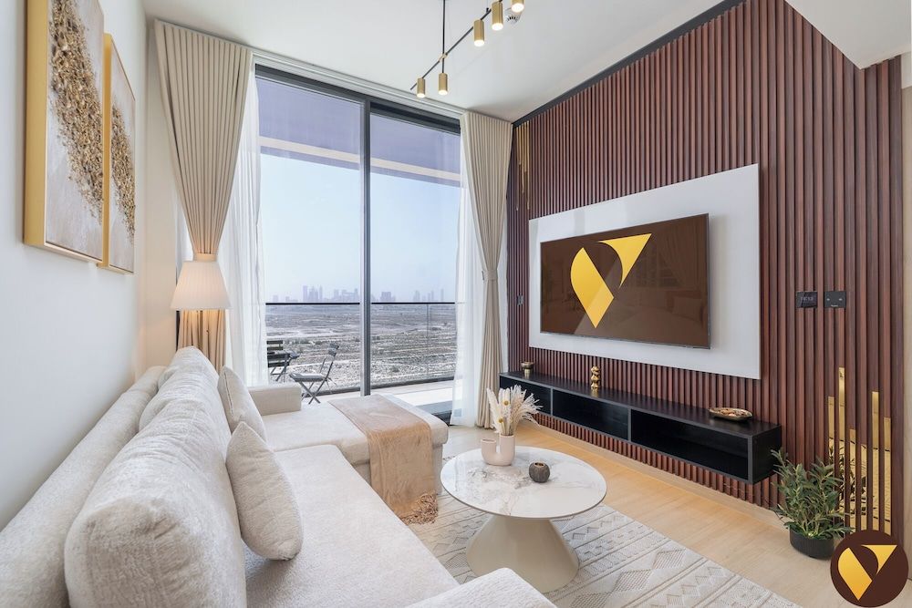 Luxury Apartment, Balcony, City View