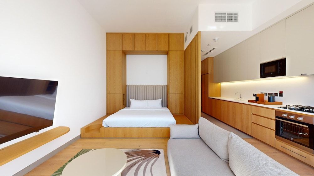 Superior Studio, 1 Queen Bed, Air conditioning, City View