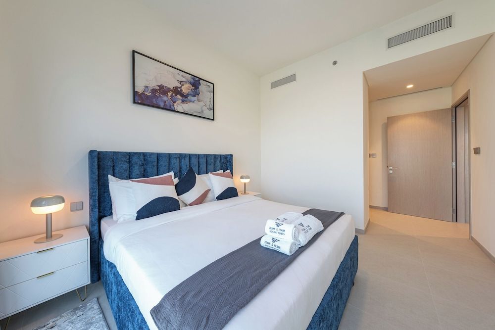 Luxury Stay with Burj views - 607