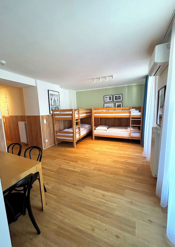 2 Rooms XXL with Balcony & A/C