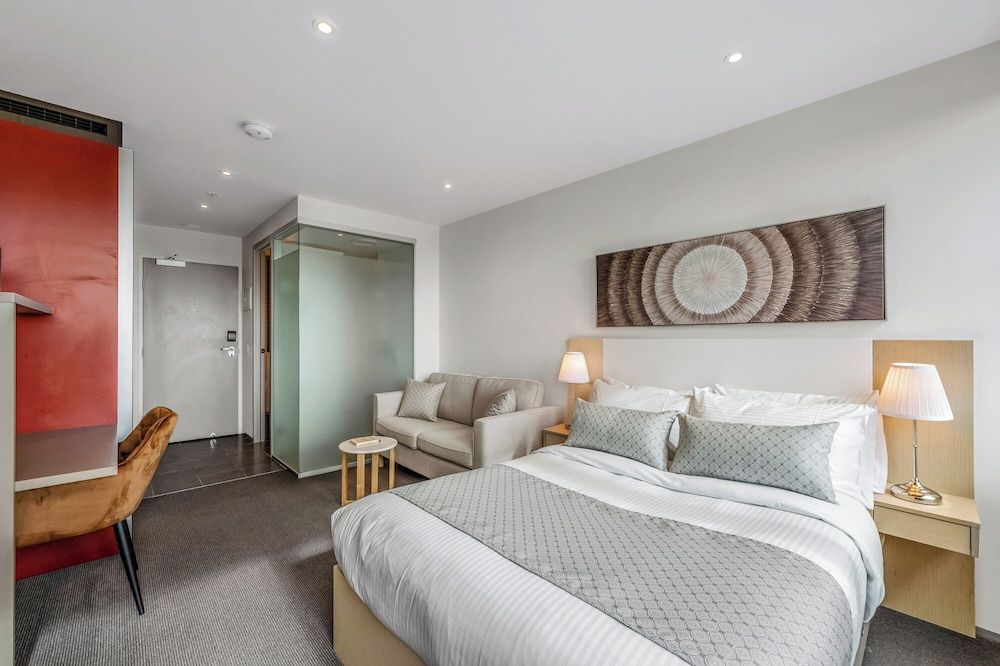 City Stays City Studio 6