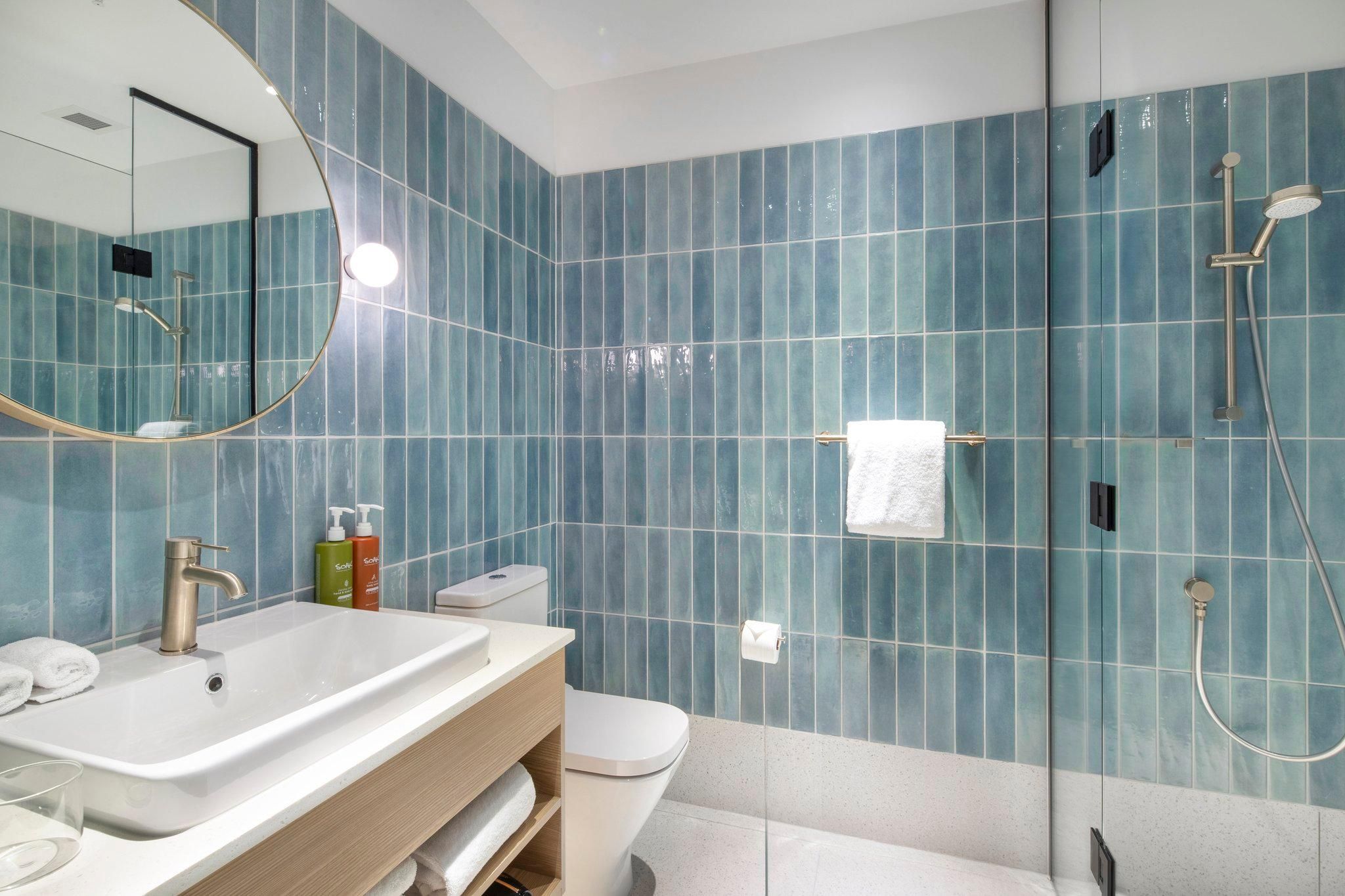 2 Double Standard Courtyard View