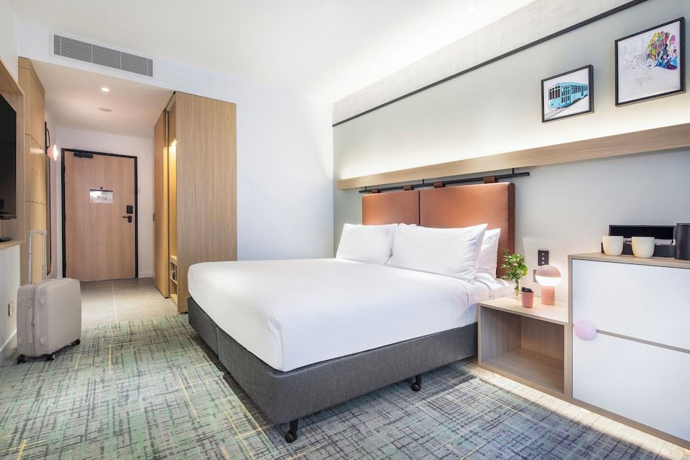 Holiday Inn Melbourne Bourke Street Mall by IHG 1 King Standard
