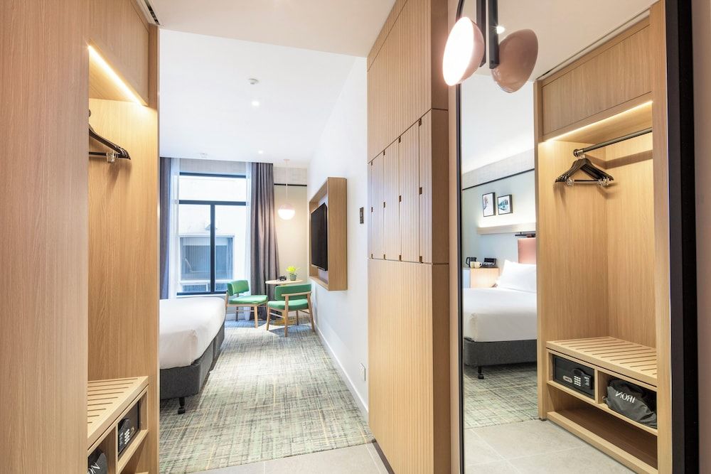 Holiday Inn Melbourne Bourke Street Mall by IHG 1 King Standard 5