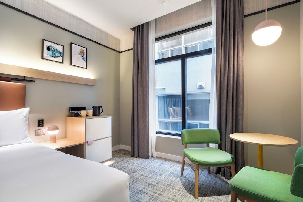 Holiday Inn Melbourne Bourke Street Mall by IHG 1 King Standard 6