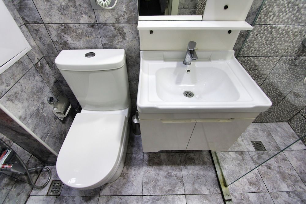 Pilot Inn Hotel Baku Standard Double Room, 1 King Bed, City View 22