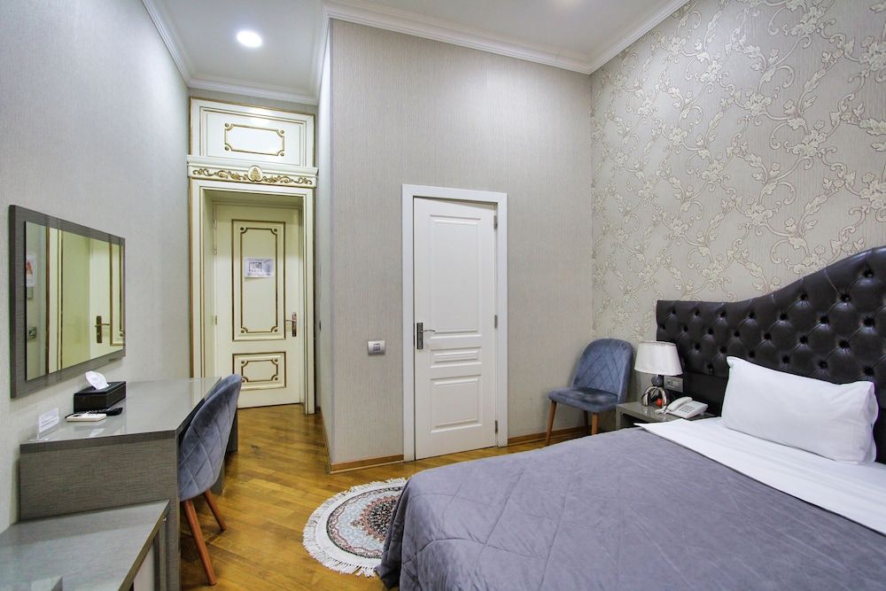 Pilot Inn Hotel Baku Standard Double Room, 1 King Bed, City View 32