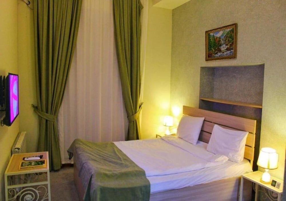 Antique Palace Hotel Baku Standard Double Room 5