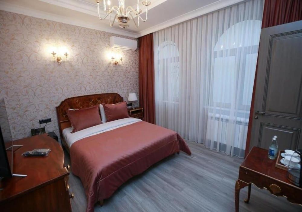 Antique Palace Hotel Baku Standard Double Room 3