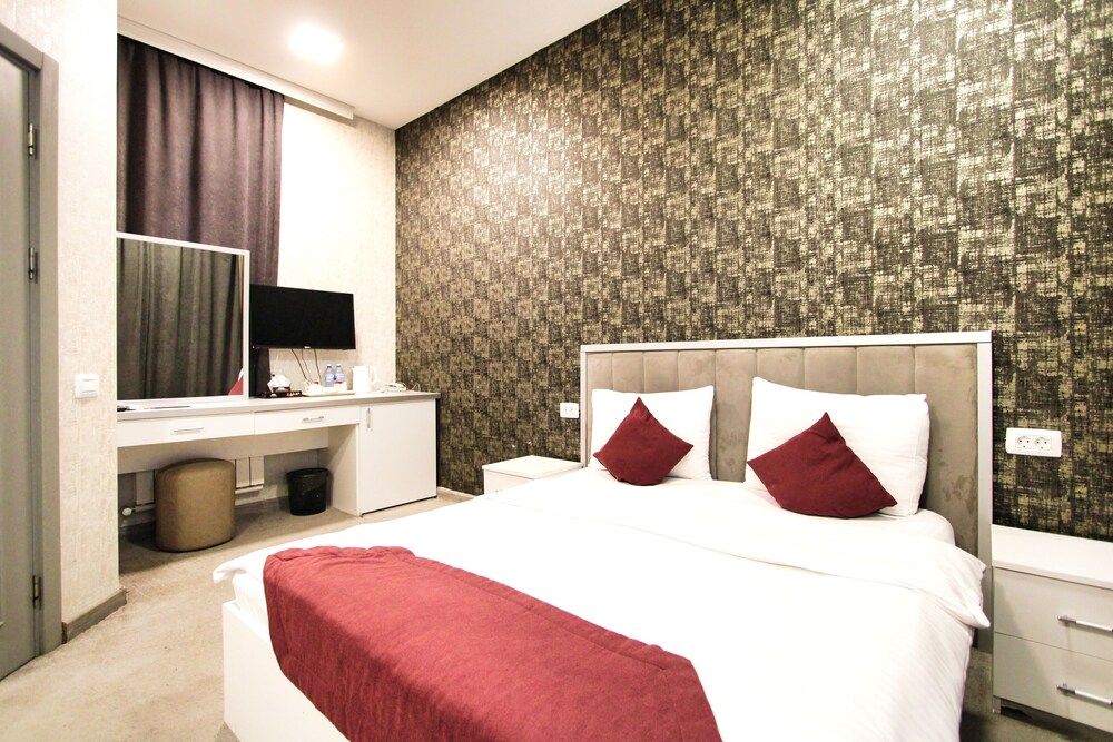 Sunday Palace Hotel Standard Double Room, City View