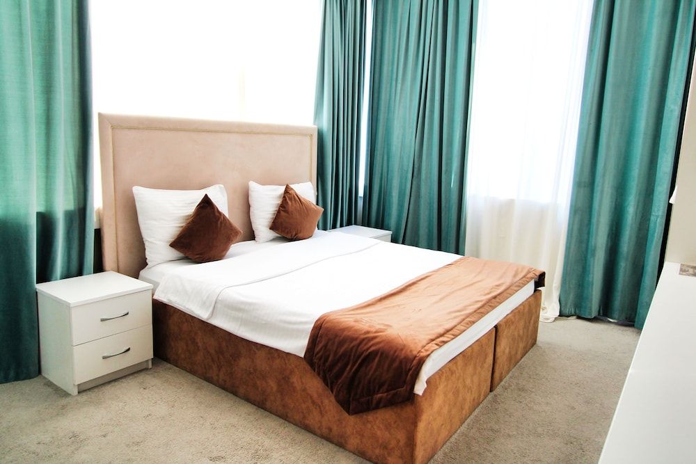 Sunday Palace Hotel Standard Double Room, City View 10