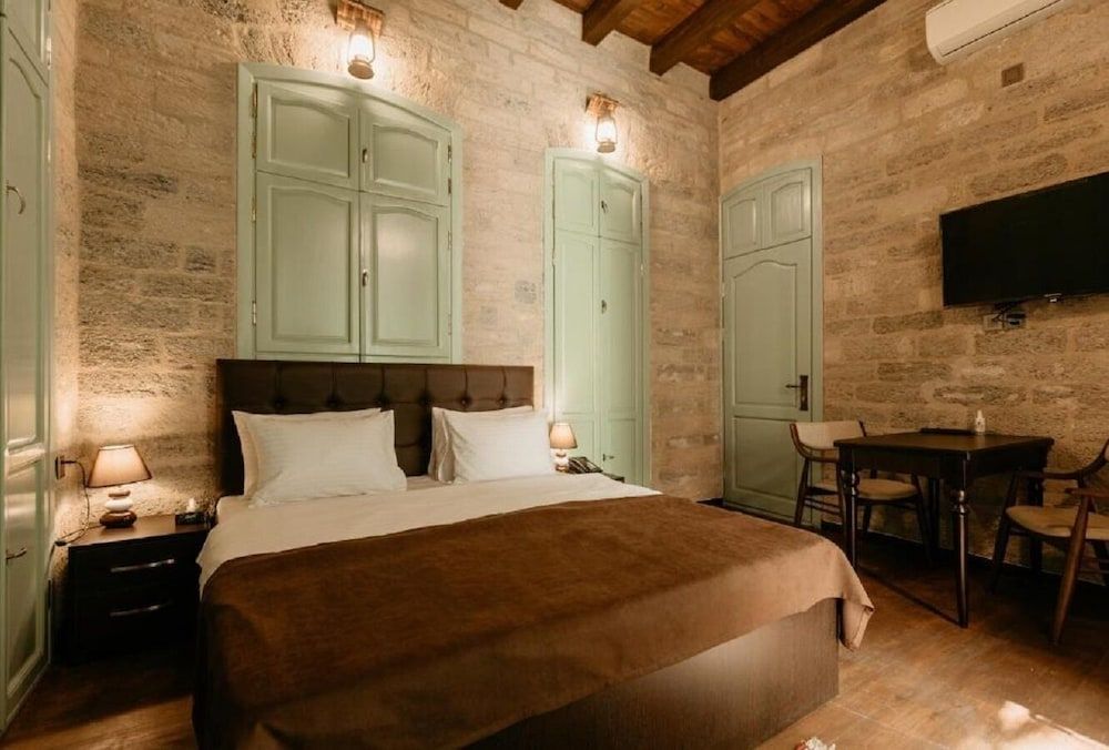 Sazeli Old Baku Hotel Economy Double Room 9