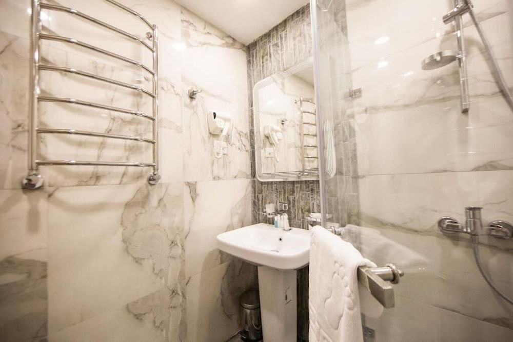 Pasage Hotel Baku Exclusive Double Room, City View 8