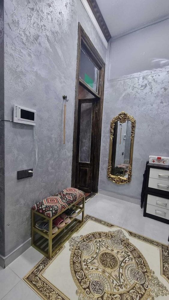 Apartments History 1870 Family Apartment, Courtyard View 13