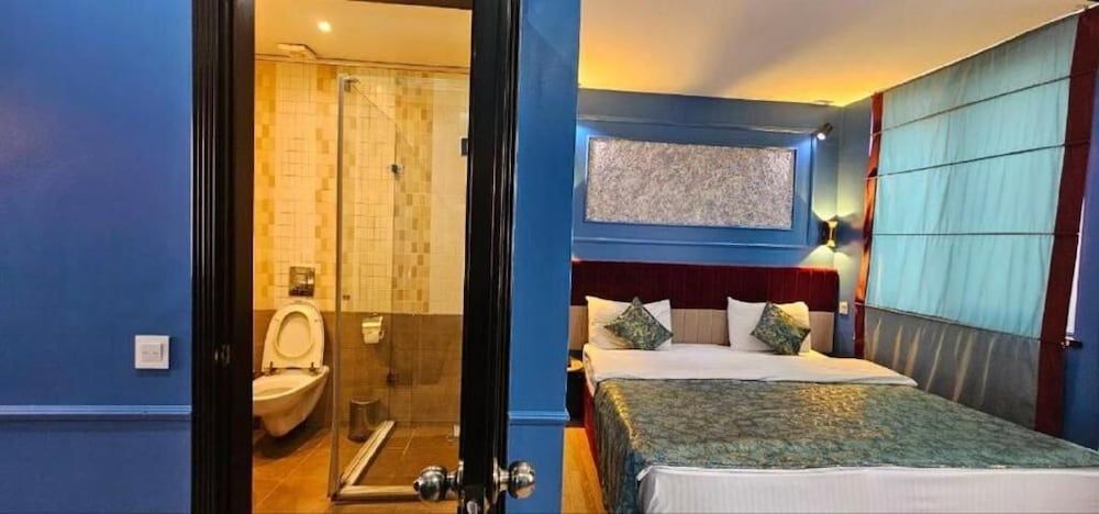 Hazz Palace Hotel Baku Standard Double or Twin Room 8