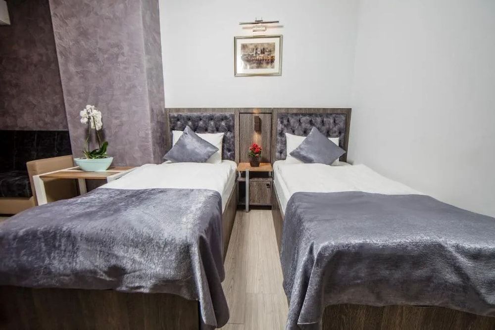 Deluxe Twin Room, City View