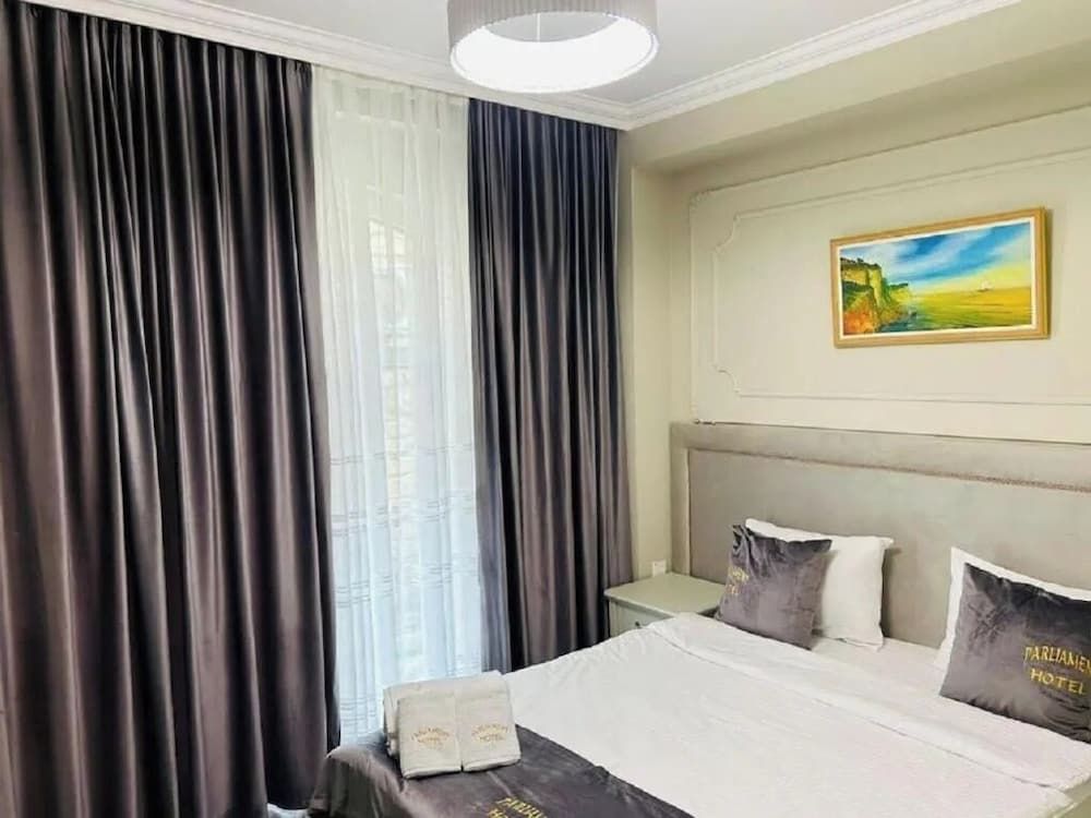 Parliament Palace Hotel Baku Standard Room, City View 2