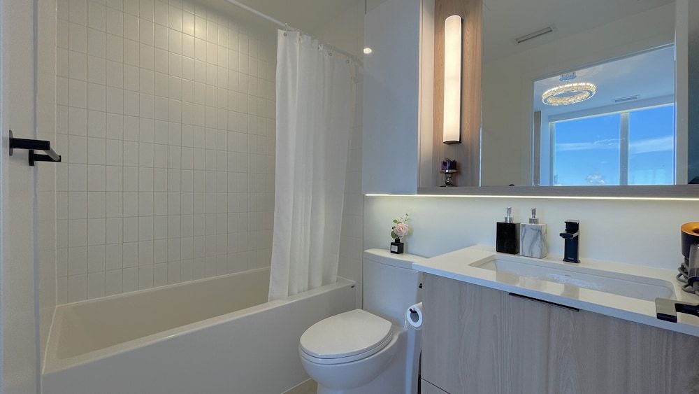 Skyline Luxe Panoramic Suites & towers Toronto Panoramic Penthouse, 2 Bedrooms, Non Smoking 27