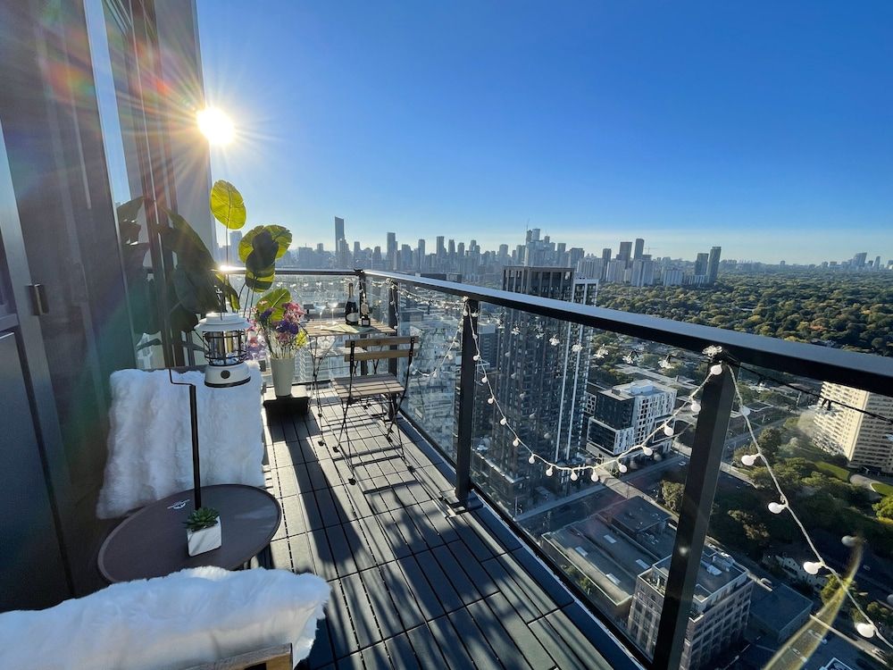 Skyline Luxe Panoramic Suites & towers Toronto Panoramic Penthouse, 2 Bedrooms, Non Smoking 15