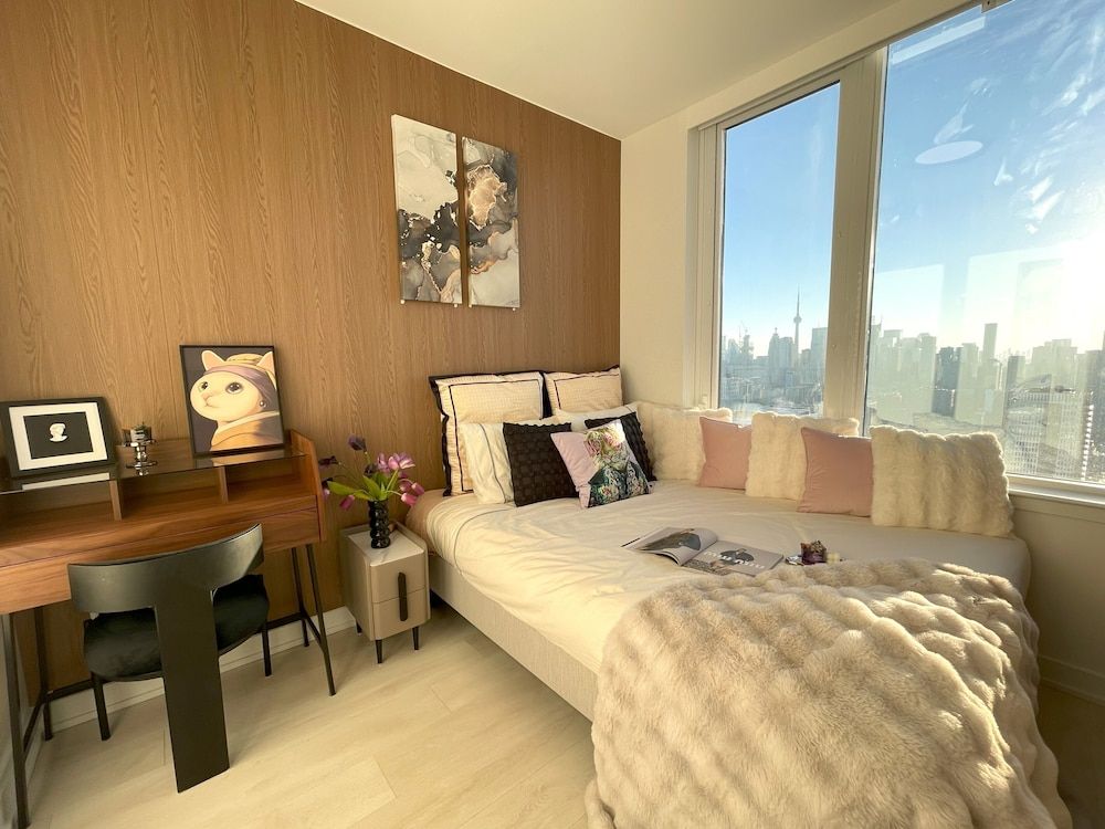 Skyline Luxe Panoramic Suites & towers Toronto Panoramic Penthouse, 2 Bedrooms, Non Smoking 12