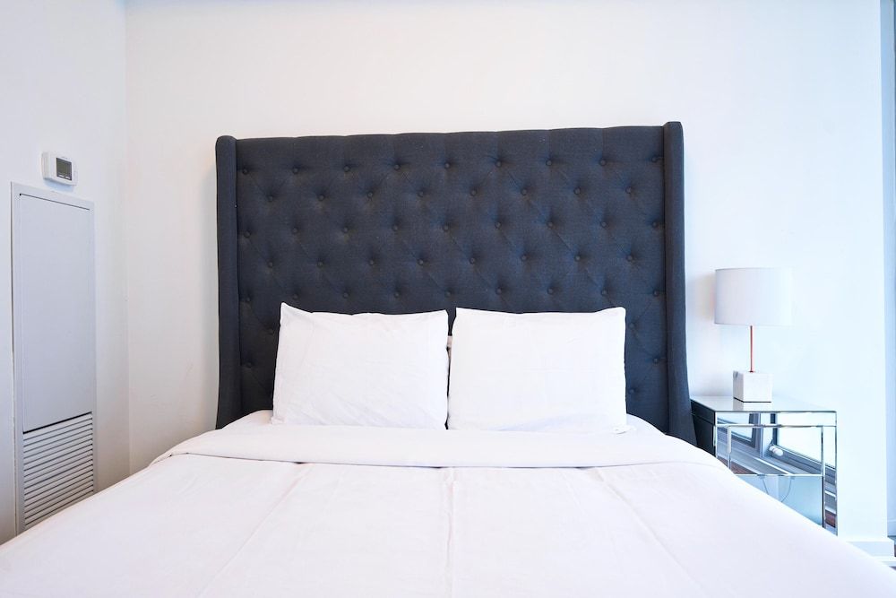 Rivetstays - The Harbour View