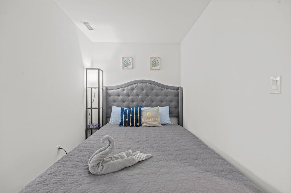 GLOBALSTAY Teahouse Condos in DT Toronto Deluxe Apartment, Multiple Beds 3