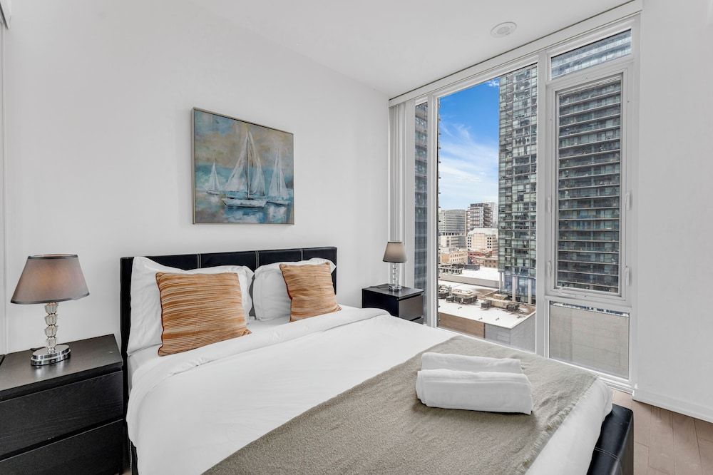 City Centre Suites Design Condo, 2 Bedrooms, Kitchen, City View 4