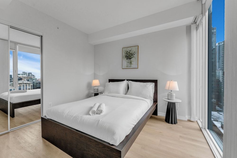 City Centre Suites Deluxe Condo, 2 Bedrooms, Kitchen, City View