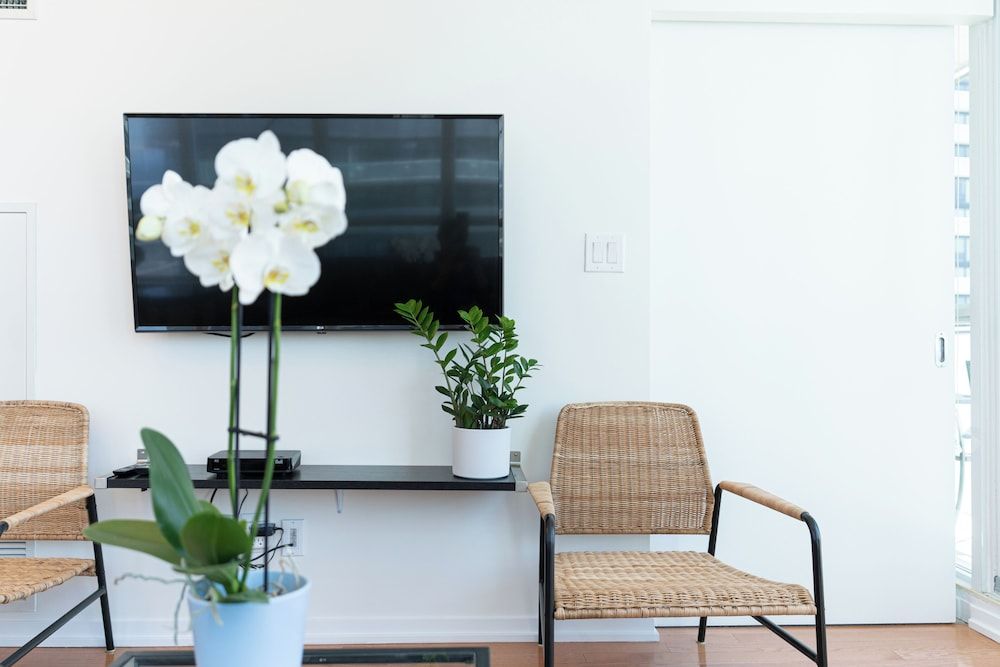 Maple Leaf Square Executive Suites Deluxe Condo, Balcony 13