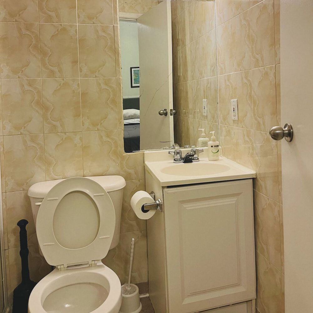 Moe's Suite Hotel Deluxe Studio Suite 2