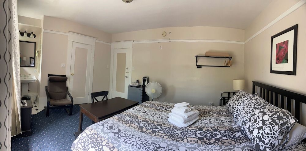 Standard Room, Private Bathroom