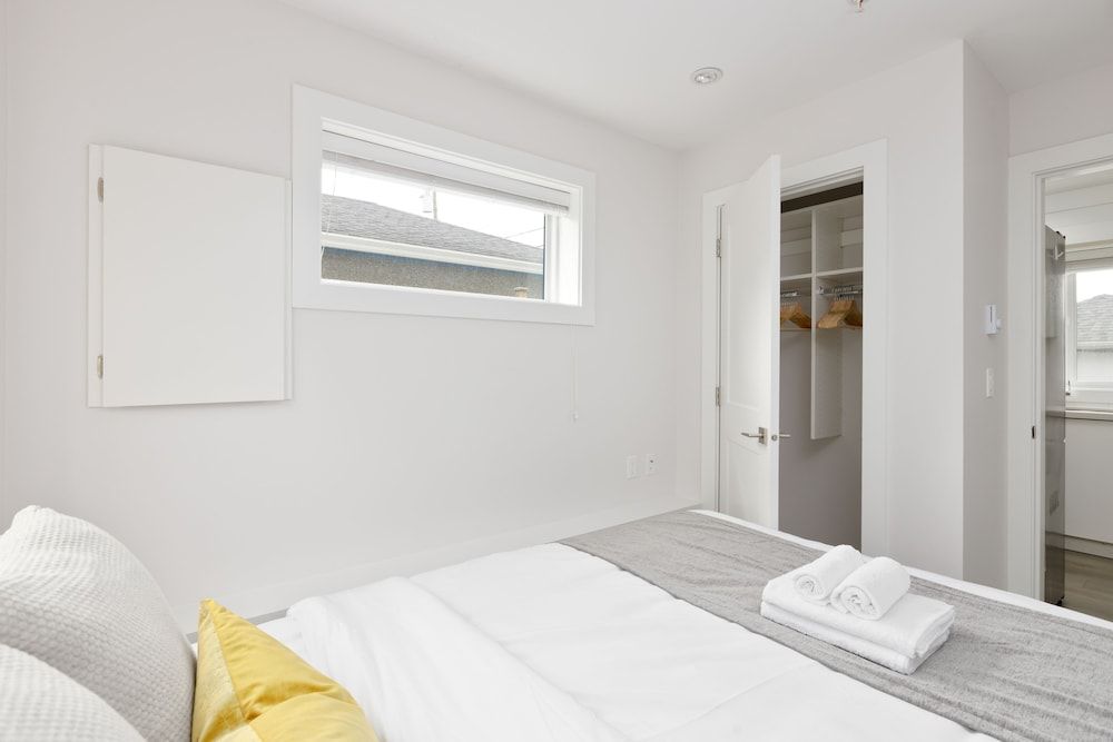 791 Durward Avenue Premium Apartment 4