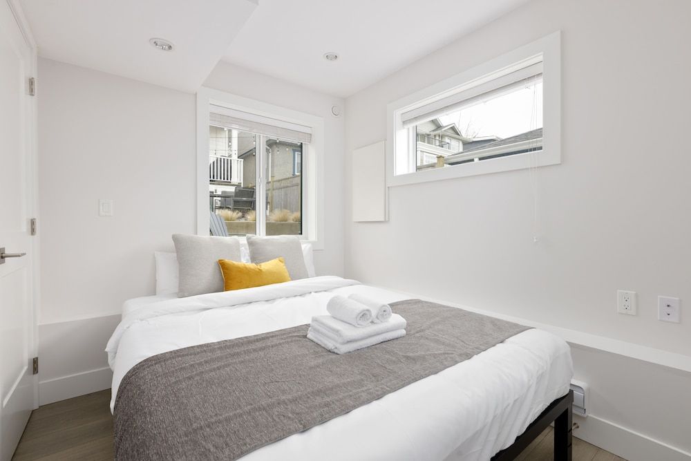 791 Durward Avenue Premium Apartment 3