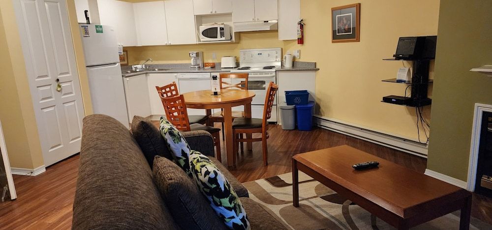 Times Square Suites Hotel Studio & Den 6