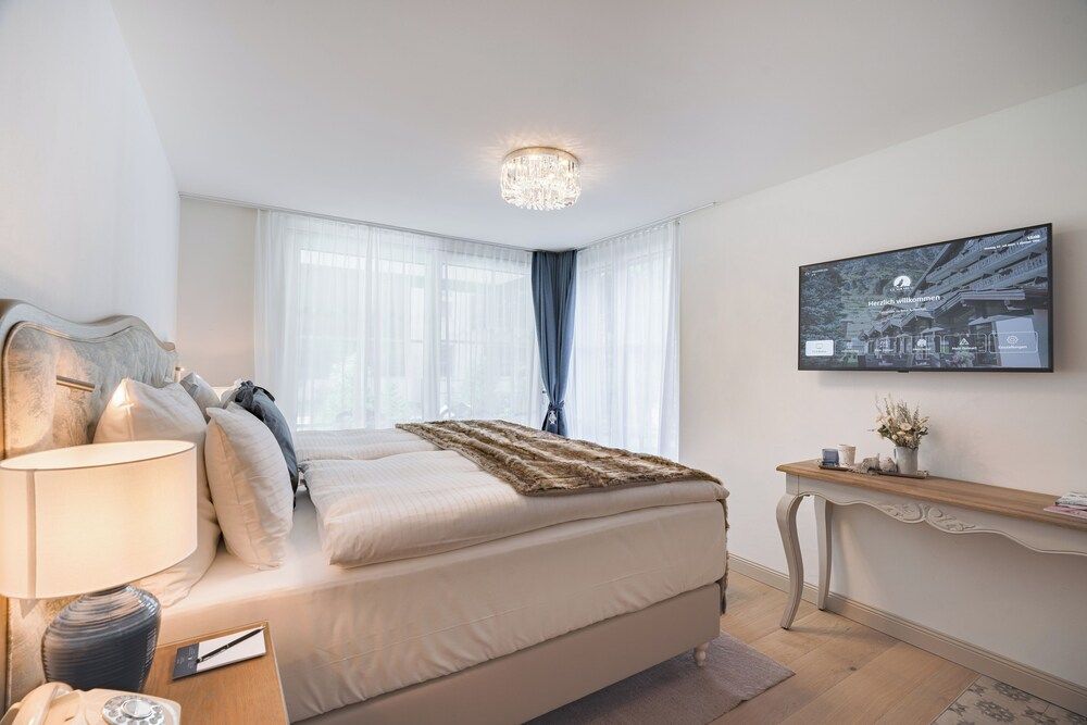 Mirabeau Etoile Etoile Petit Standard Double or Twin Room, Garden View 6